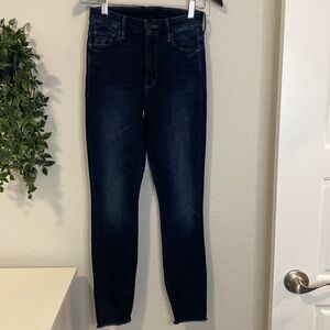 MOTHER High Waisted Looker Ankle Fray Jeans - Size 24